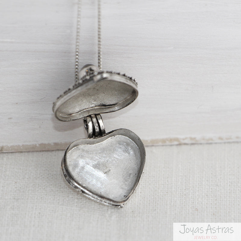 COLLAR LOVE BOX