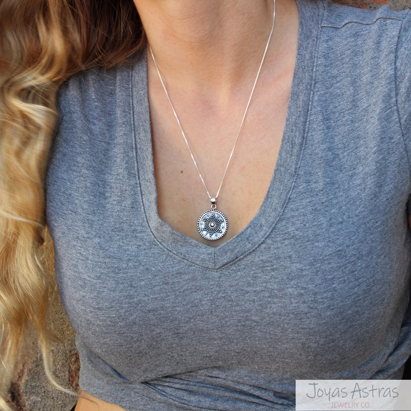 COLLAR SOL AZTECA