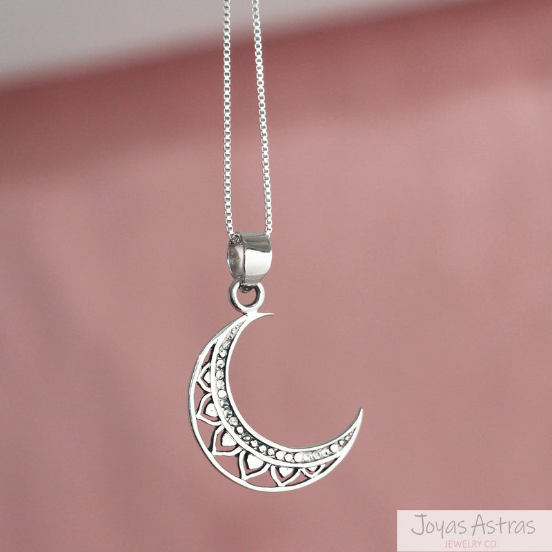 COLLAR MOON MANDALA