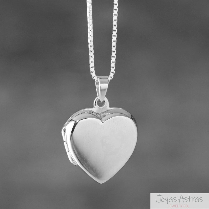 Collar Relicario Corazón de Plata