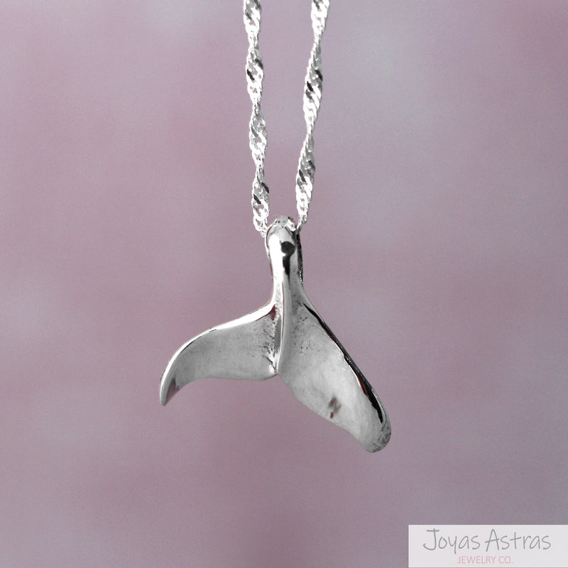 COLLAR COLA DE BALLENA