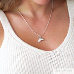COLLAR COLA DE BALLENA